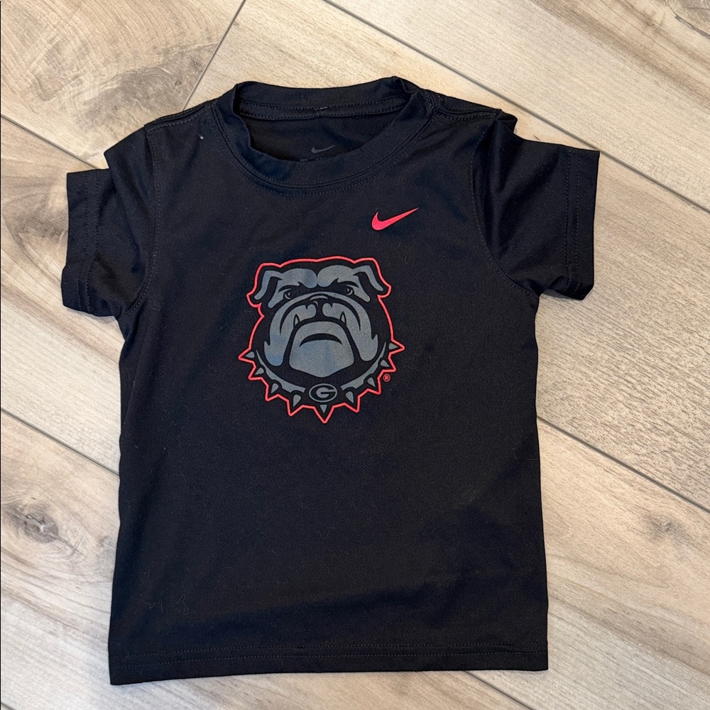 Nike Kids Black T-Shirt with Bulldog Graphic. 4T